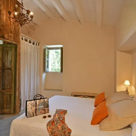 Sleeps 8 Pool Cefalù