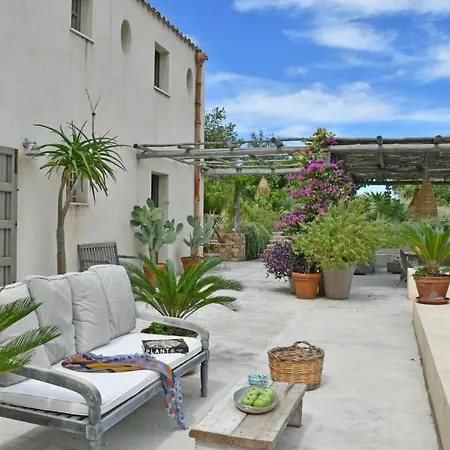 Villa Sleeps 8 Pool *