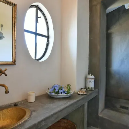 Sleeps 8 Pool