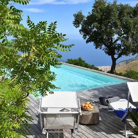 Sleeps 8 Pool Cefalù