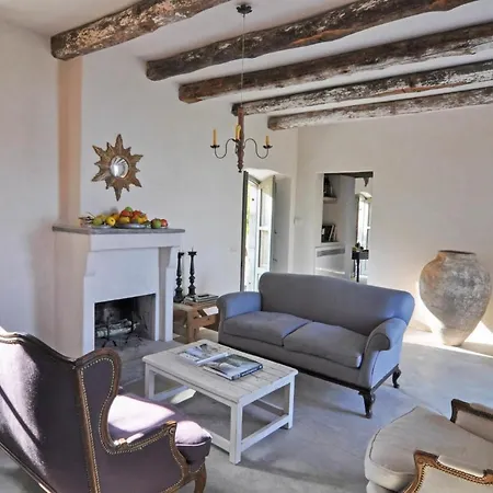 Sleeps 8 Pool Villa *